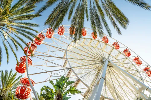 Planned residential community in Irvine — master-planned neighborhoods with tree-lined streets in Orange County